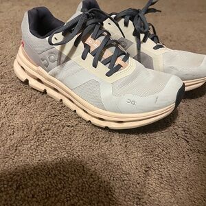 On Cloudrunner Frost fade size 8.5